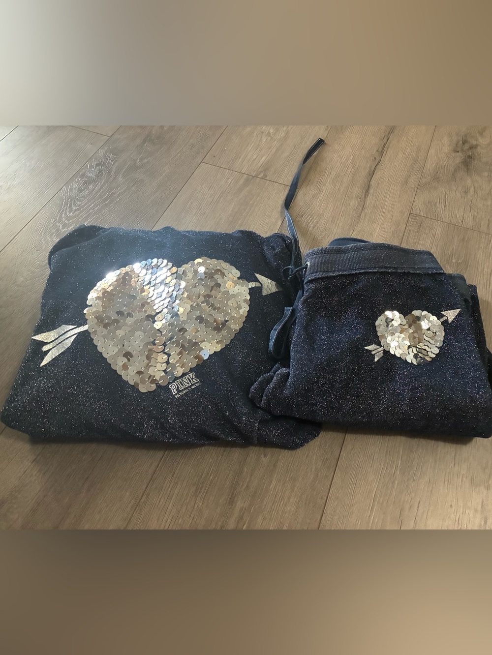 💘VTG PINK Victoria's Secret Navy Metallic Sparkle Flip Sequin Heart Arrow💘 - Picture 5 of 16